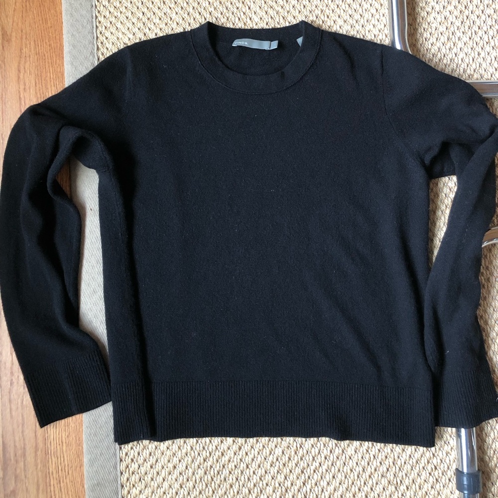 Vince 100% cashmere black Crewneck